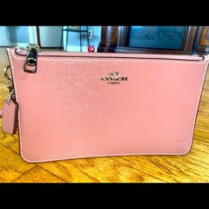 Coach 3 pocket wristlet, excellent condition